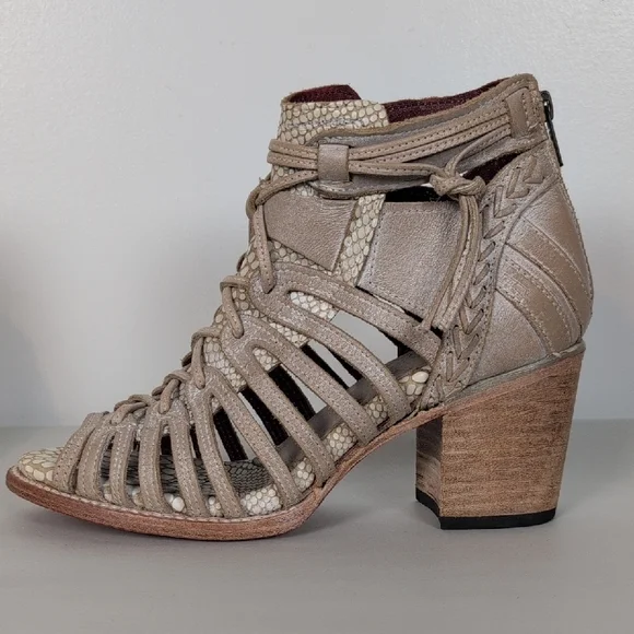 Freebird Wazee Heeled Sandals - Picture 7 of 11